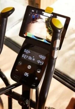 Ecran vélo elliptique Domyos EL540 de Decathlon.
