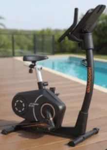 Modèle de vélo d'appartement droit classique.