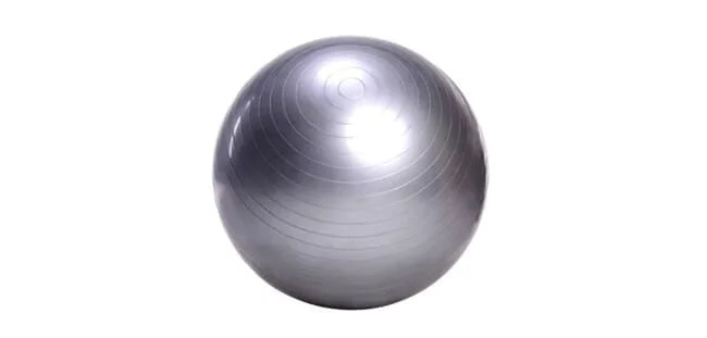 Le ballon de fitness ou swiss ball.