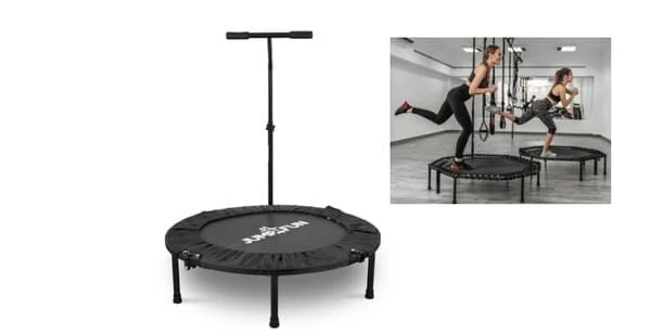 Trampoline de fitness ou mini trampoline.