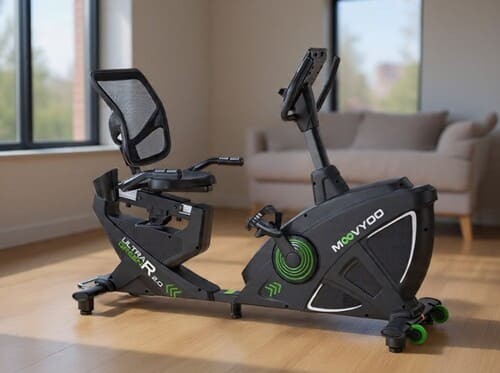 Choisir un vélo d'appartement semi-allongé.